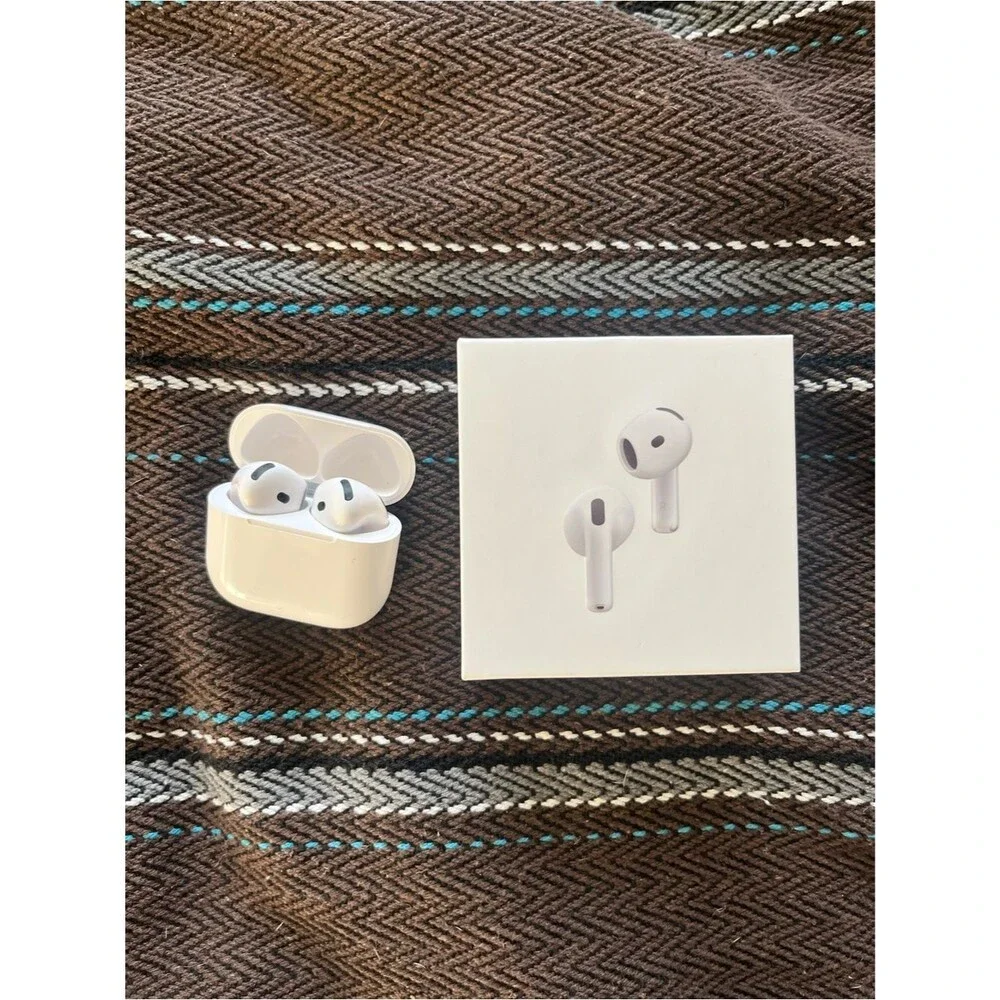 Apple AirPods 4 ANC Active Noise Cancellation USB-C With Box Bluetooth